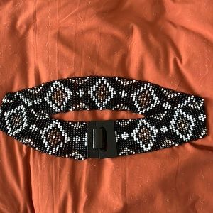 Express beaded waist belt
